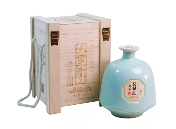 宁波回收绍兴女儿红黄酒醇酿花雕酒木质礼盒2.5L坛装黄酒行情价格